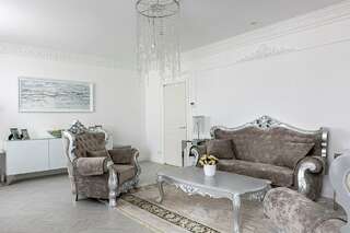 Гостиница Гранд Отель ОКА Премиум Нижний Новгород Сьют Барокко-2