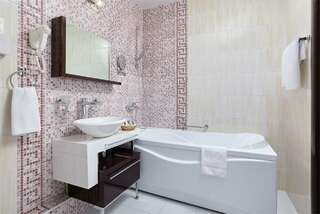 Гостиница Гранд Отель ОКА Премиум Нижний Новгород Люкс-5